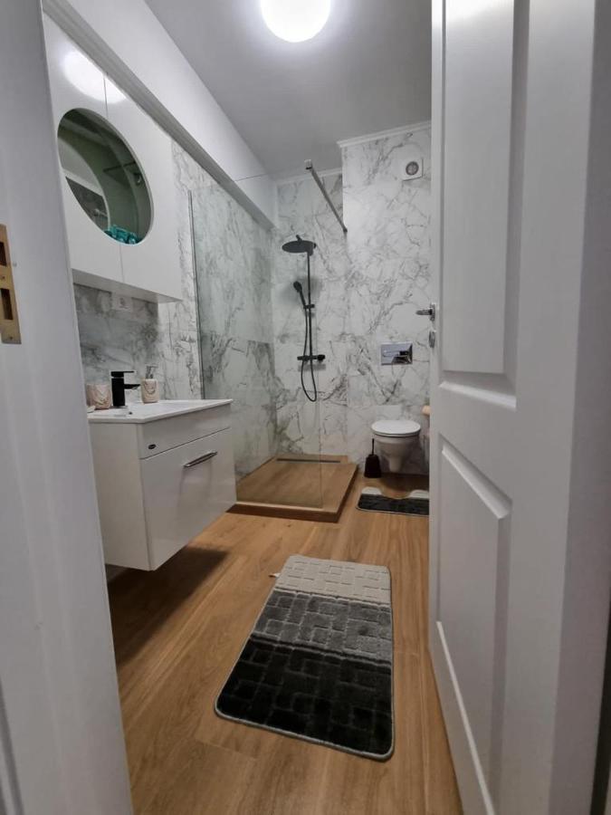 ナボダリBlue Apartament Mamaia Nordアパートメント エクステリア 写真