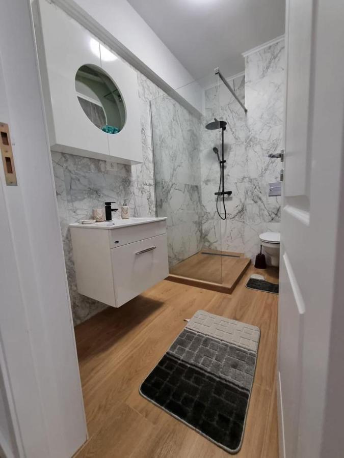 ナボダリBlue Apartament Mamaia Nordアパートメント エクステリア 写真